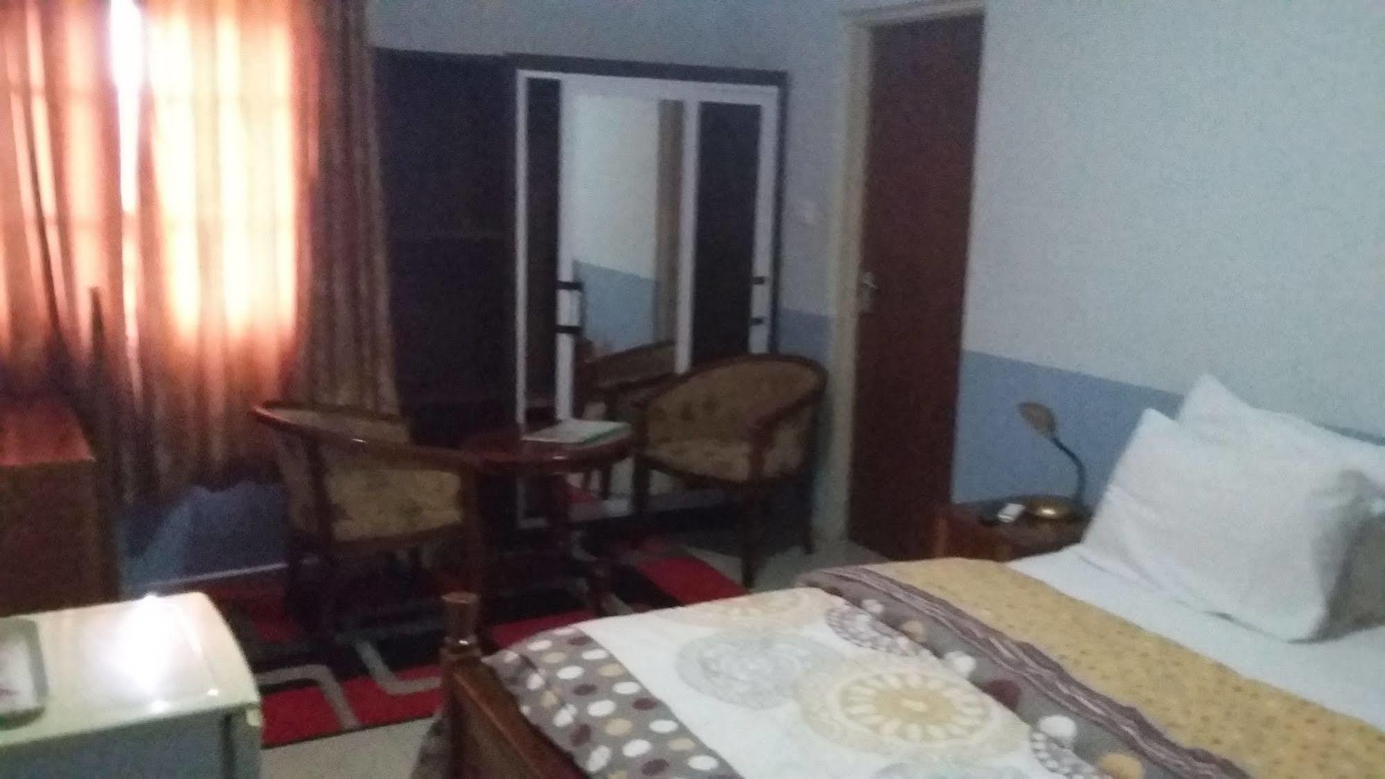 Bella Luxury Hotel Accra Buitenkant foto