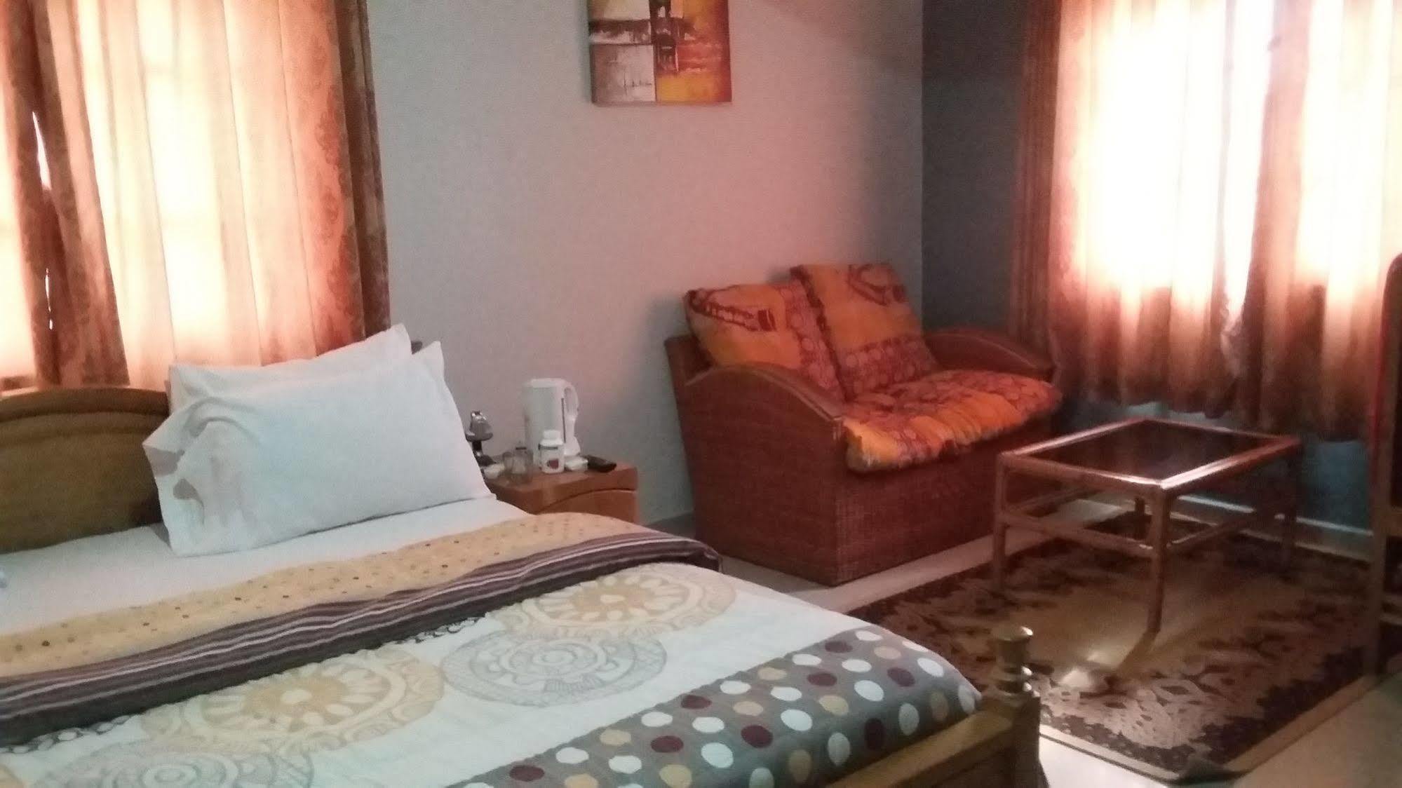 Bella Luxury Hotel Accra Buitenkant foto