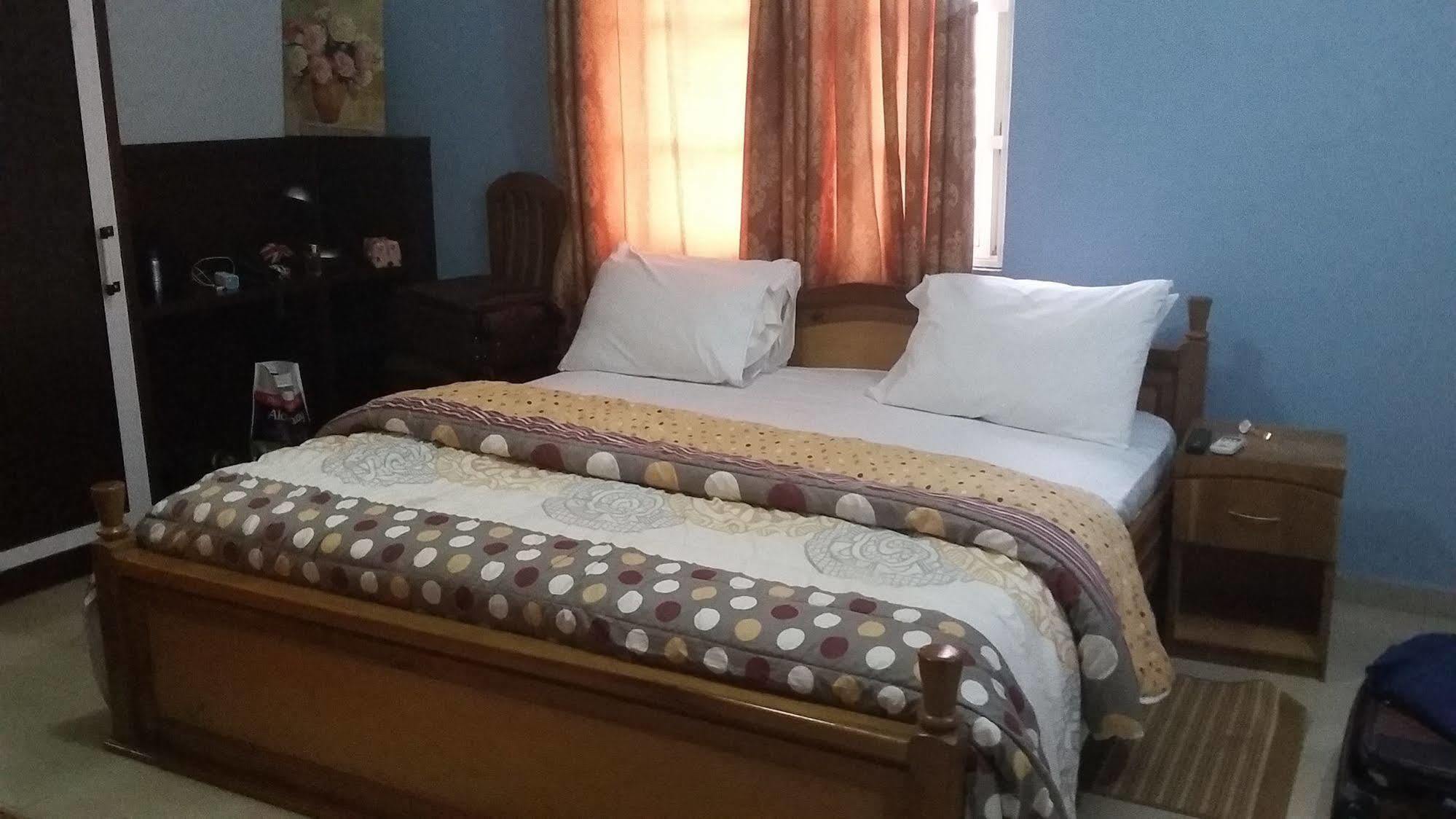 Bella Luxury Hotel Accra Buitenkant foto