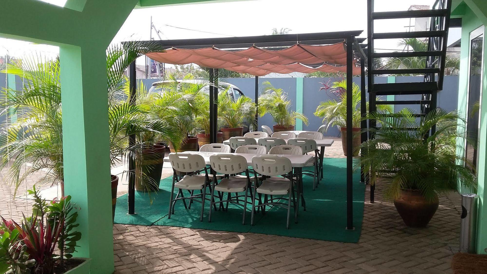 Bella Luxury Hotel Accra Buitenkant foto
